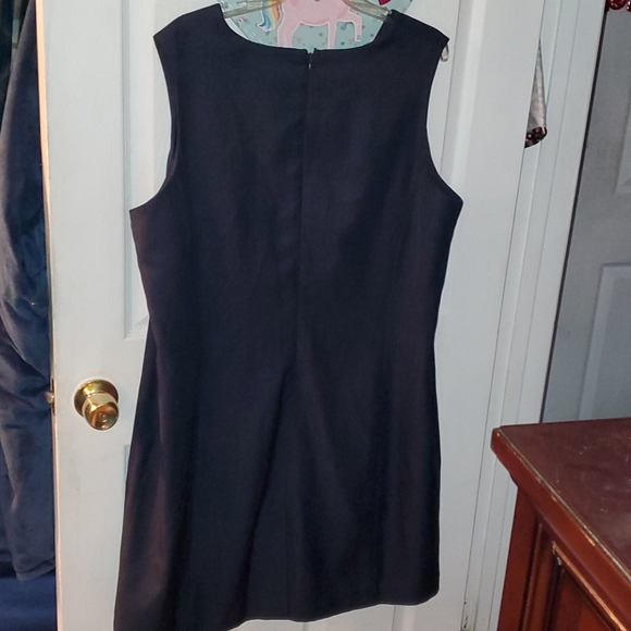 Dress - Picture 3 of 3